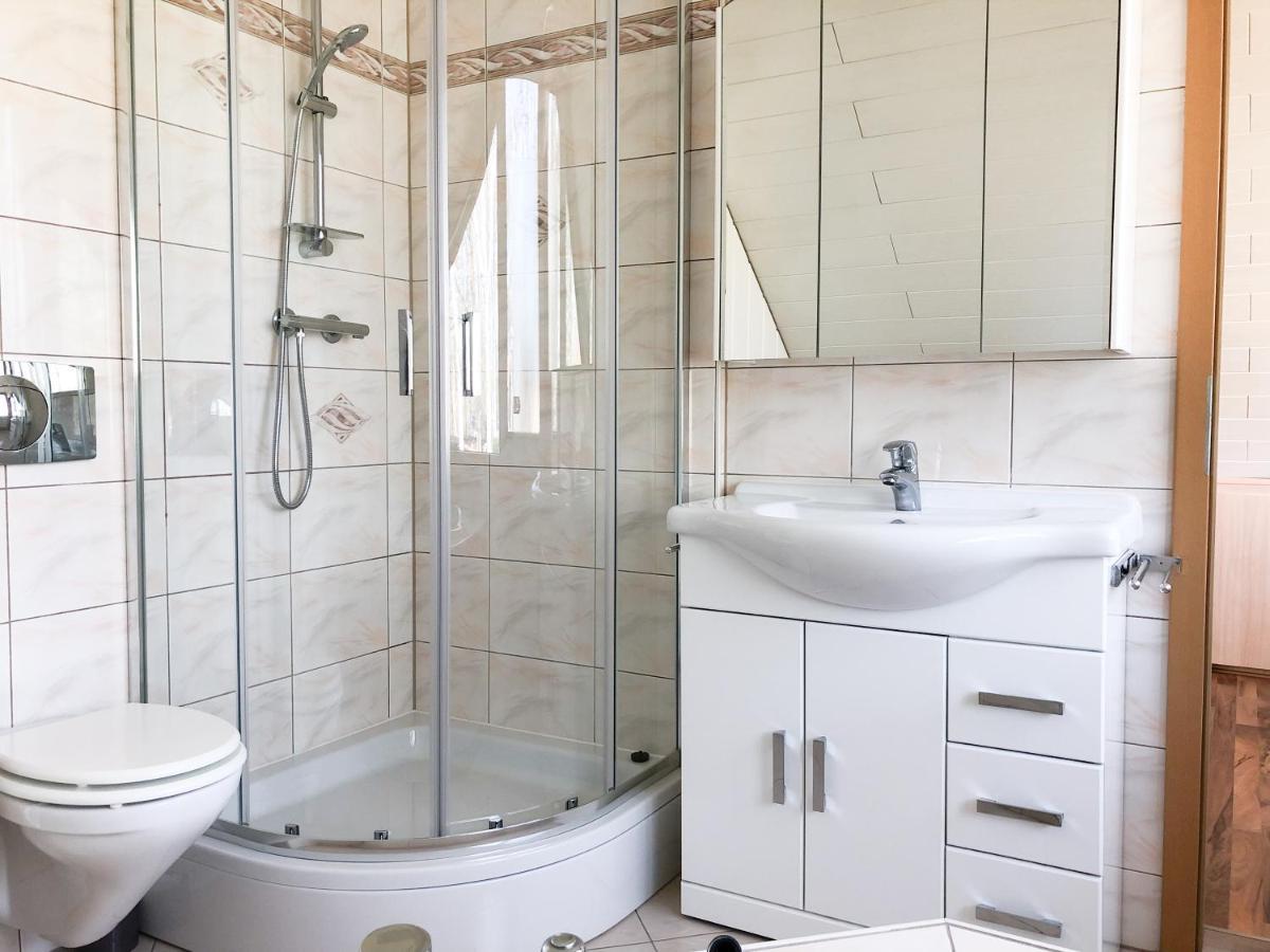 Ferienhaus Direkt An Der Spree Mit Whirlpool Und Sauna Berlim Exterior foto